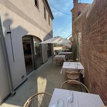 فندق مبيت وإفطار Osteria Tripunt كوماكيو