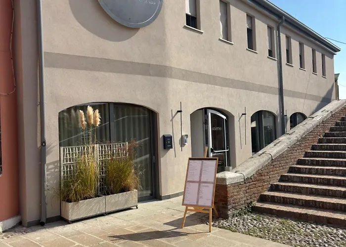 ベッド・アンド・ブレックファスト Osteria Tripunt